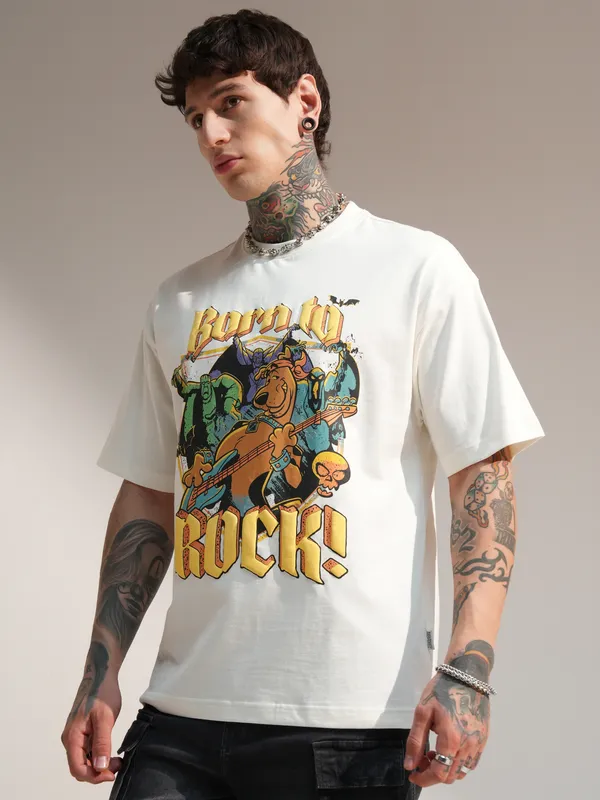 WB By Highlander Men Off White Scooby Doo Printed Round Neck T-Shirt