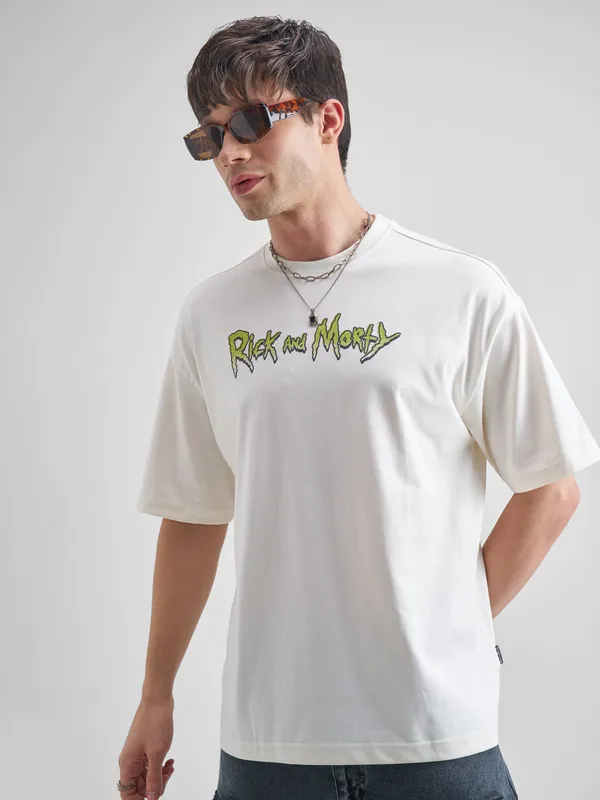 Highlander Men White Rick And Morty Printed Round Neck Oversized Fit T-Shirt
