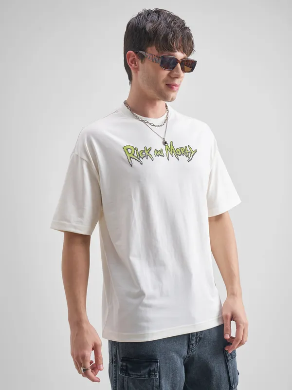 Highlander Men White Rick And Morty Printed Round Neck Oversized Fit T-Shirt