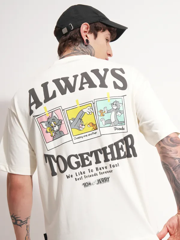 WB By Highlander Men Off White Tom And Jerry Printed Round Neck Oversized Fit T-Shirt