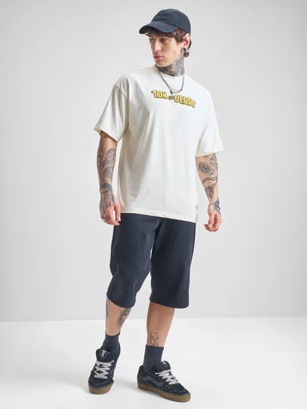 WB By Highlander Men Off White Tom And Jerry Printed Round Neck Oversized Fit T-Shirt