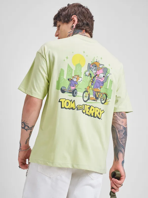 WB By Highlander Men Green Tom And Jerry Printed Round Neck Oversized Fit T-Shirt
