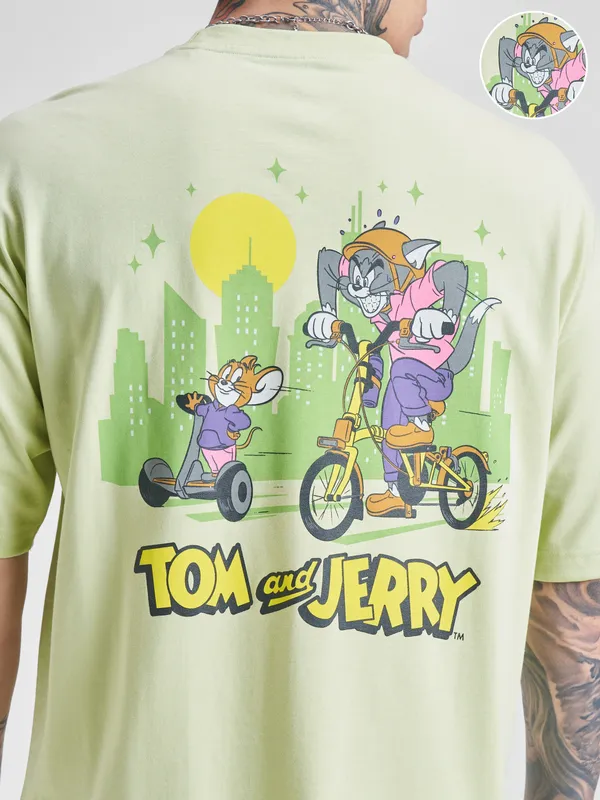 WB By Highlander Men Green Tom And Jerry Printed Round Neck Oversized Fit T-Shirt