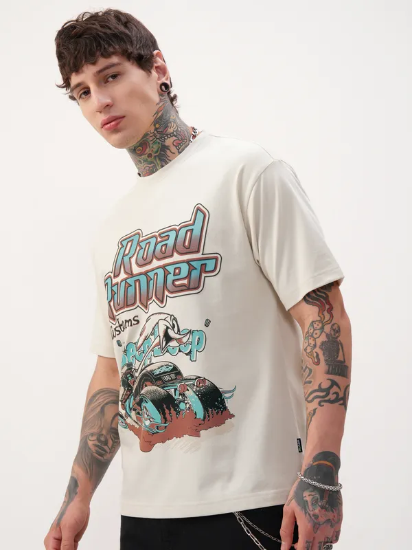 WB By Highlander Men Cream Looney Tunes Printed Round Neck Oversized Fit T-Shirt