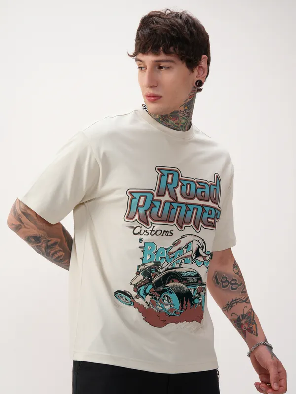 WB By Highlander Men Cream Looney Tunes Printed Round Neck Oversized Fit T-Shirt
