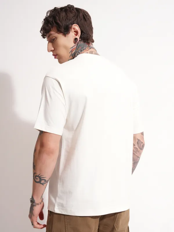 DC By Highlander Men White Flash Printed Round Neck T-Shirt