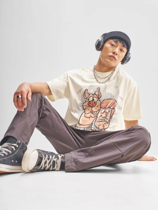 WB By Highlander Men Off White Scooby Doo Printed Round Neck T-Shirt