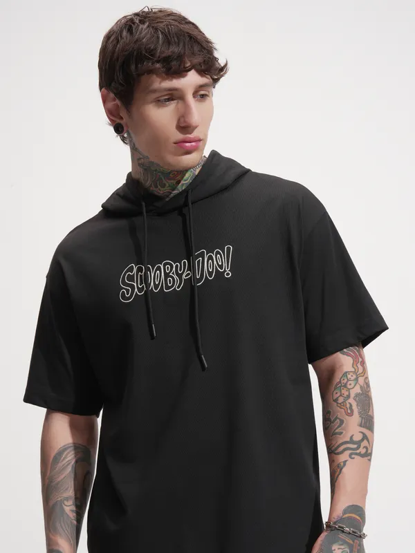WB By Highlander Men Black Scooby Doo Printed Hood Oversized Fit T-Shirt