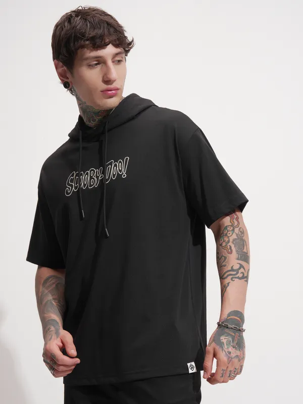 WB By Highlander Men Black Scooby Doo Printed Hood Oversized Fit T-Shirt