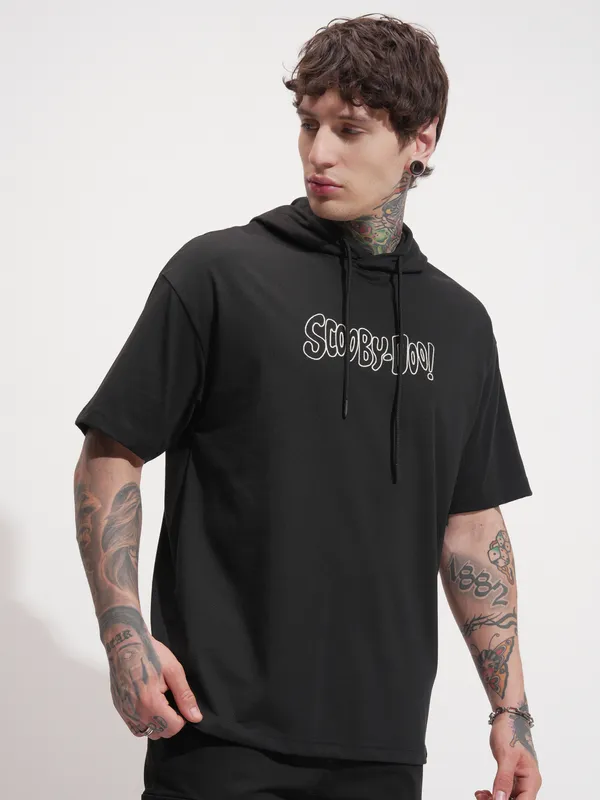 WB By Highlander Men Black Scooby Doo Printed Hood Oversized Fit T-Shirt