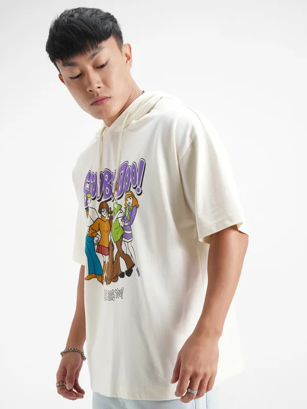 WB By Highlander Men White Scooby Doo Printed Hood Oversized Fit T-Shirt
