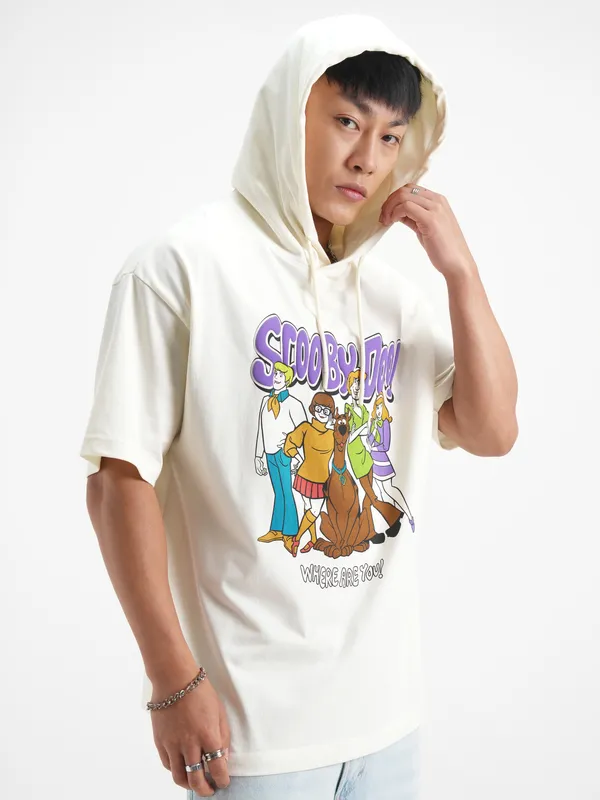 WB By Highlander Men White Scooby Doo Printed Hood Oversized Fit T-Shirt