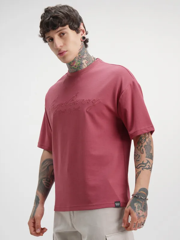 WB By Highlander Men Burgundy Looney Tunes Printed Round Neck Oversized Fit T-Shirt