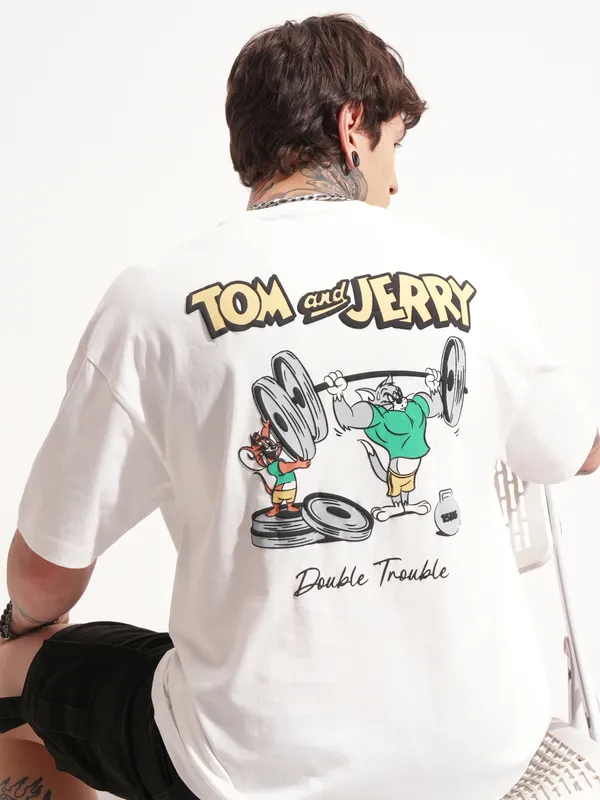 WB By Highlander Men White Tom And Jerry Printed Round Neck Oversized Fit T-Shirt