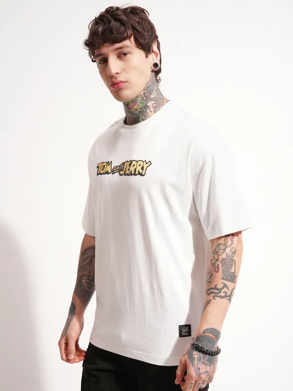 WB By Highlander Men White Tom And Jerry Printed Round Neck Oversized Fit T-Shirt