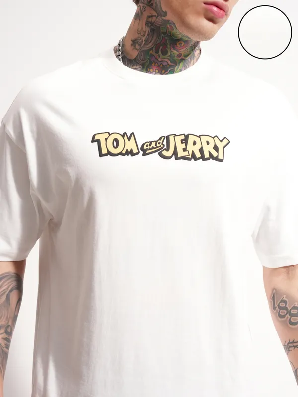 WB By Highlander Men White Tom And Jerry Printed Round Neck Oversized Fit T-Shirt