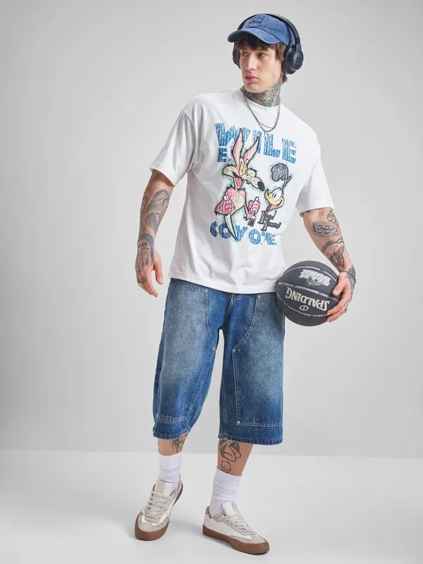 WB By Highlander Men White Looney Tunes Printed Round Neck Oversized Fit T-Shirt