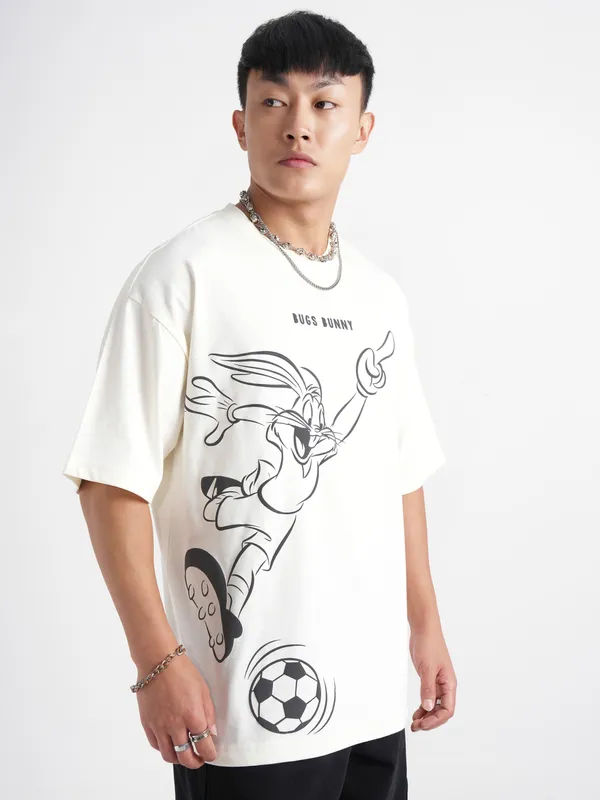WB By Highlander Men Off White Looney Tunes Printed Round Neck Oversized Fit T-Shirt