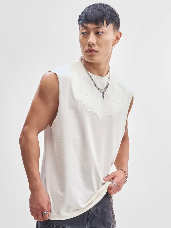 DC By Highlander Men White Batman Self Design Round Neck T-Shirt