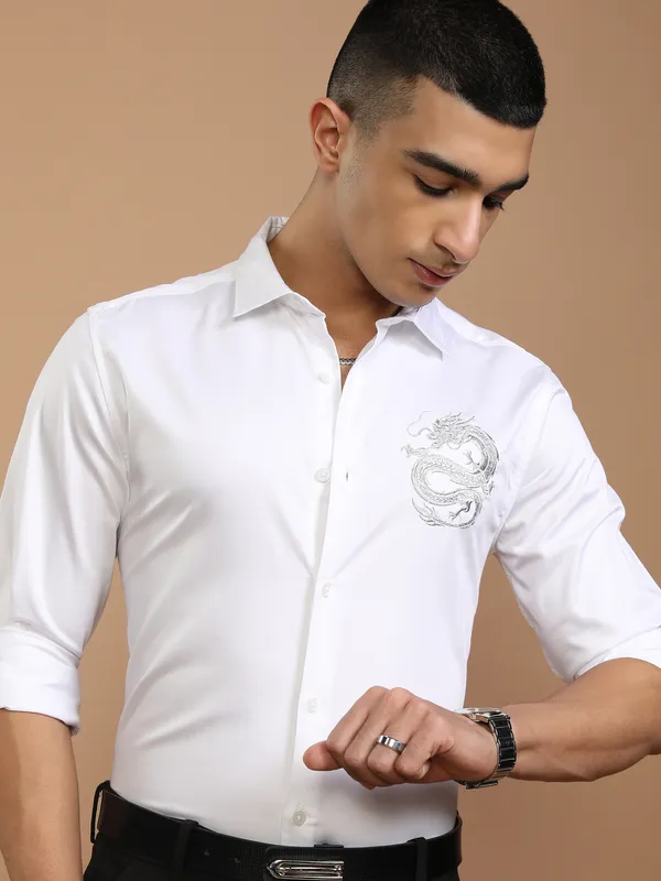 Men Slim Fit Casual Shirt