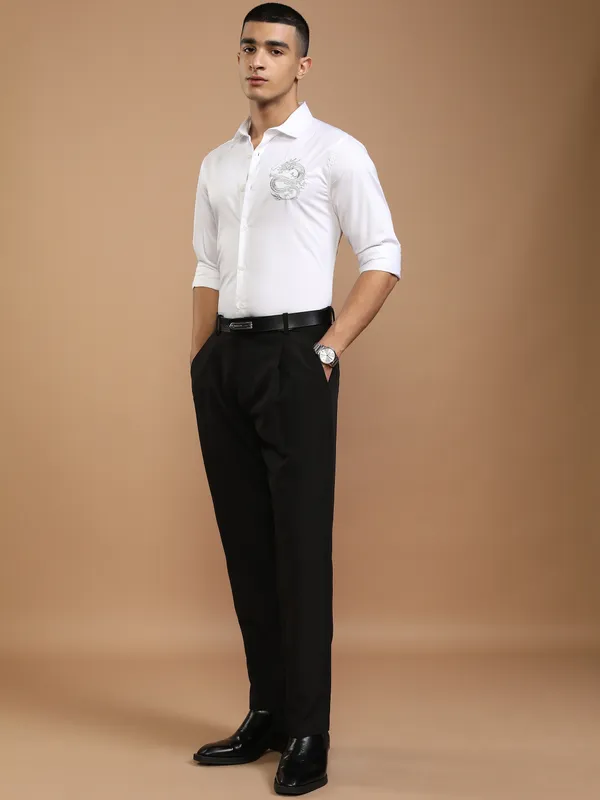 Men Slim Fit Casual Shirt