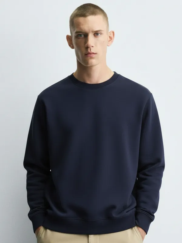 Men Solid Sweatshirt