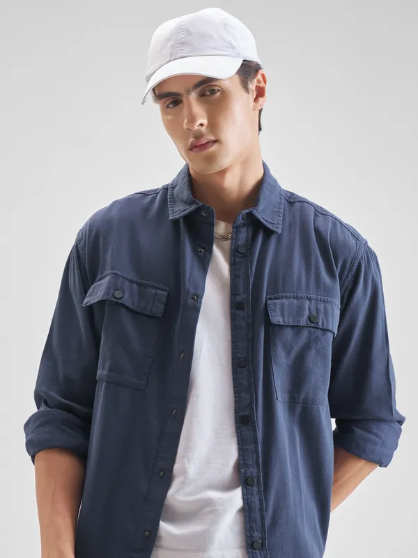 Locomotive Men Navy Blue Solid Oversized Fit Casual Shirt