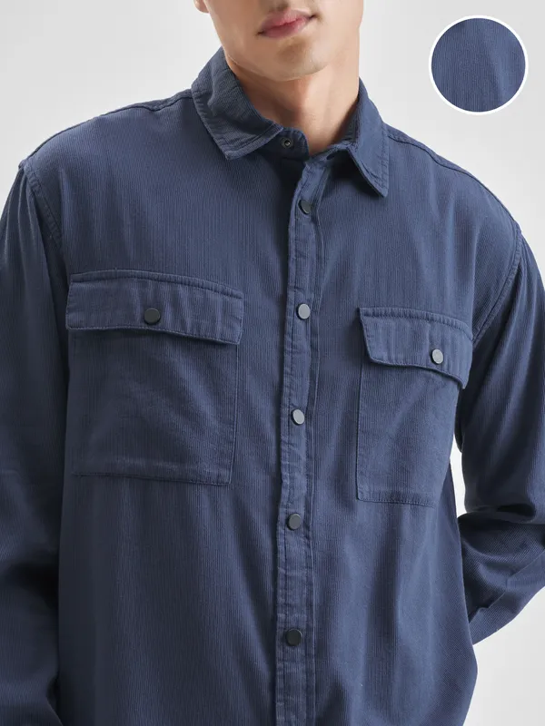 Locomotive Men Navy Blue Solid Oversized Fit Casual Shirt