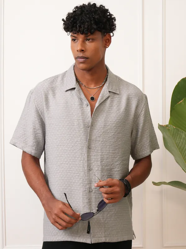 Locomotive Men Grey Self Design Regular Fit Casual Shirt