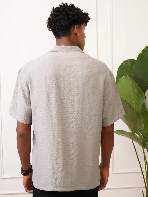 Locomotive Men Grey Self Design Regular Fit Casual Shirt