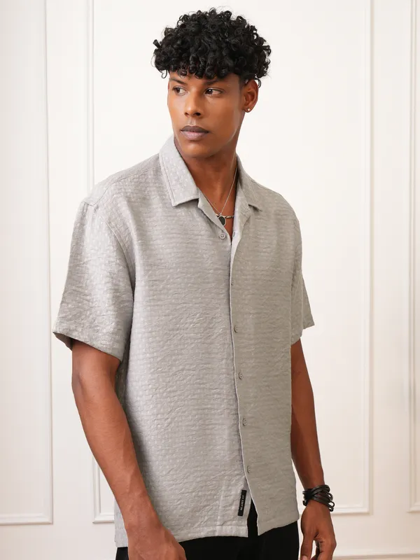 Locomotive Men Grey Self Design Regular Fit Casual Shirt