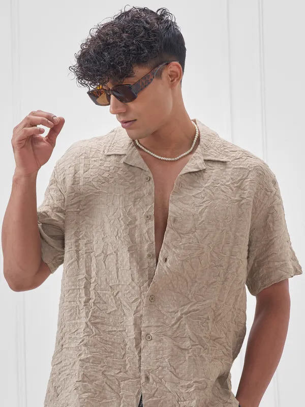 Locomotive Men Beige Crushed Relaxed Fit Casual Shirt