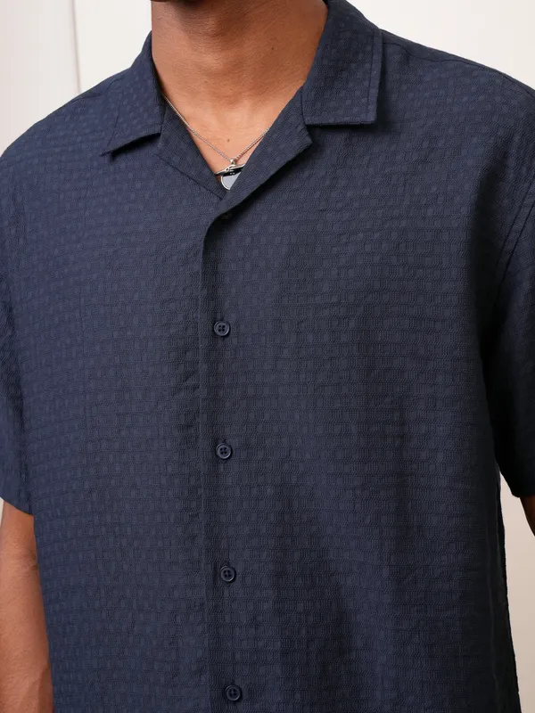 Locomotive Men Navy Blue Self Design Regular Fit Casual Shirt