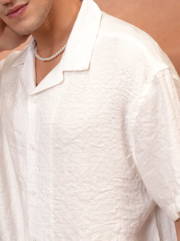 Locomotive Men White Self Design Regular Fit Casual Shirt