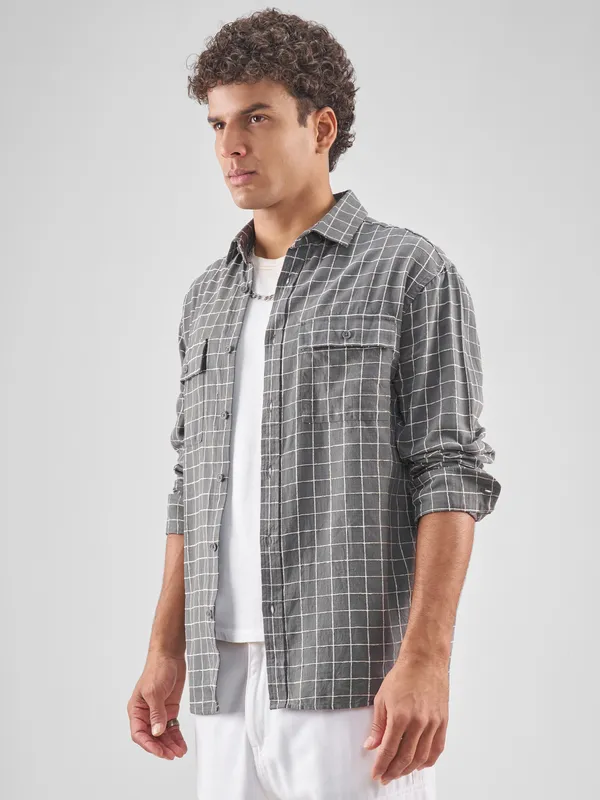 Locomotive Men Grey Checked Relaxed Fit Casual Shirt