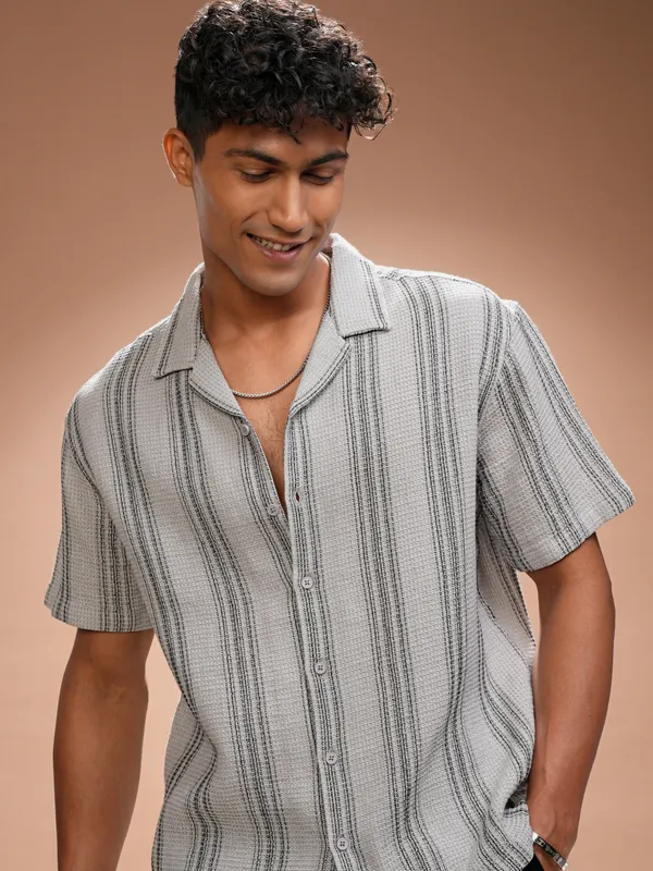 Locomotive Men Grey Striped Relaxed Fit Casual Shirt