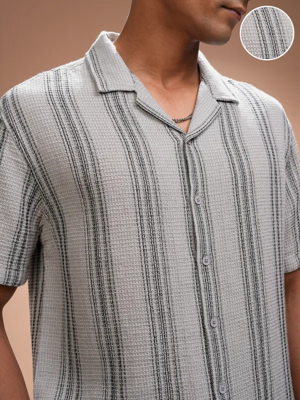 Locomotive Men Grey Striped Relaxed Fit Casual Shirt