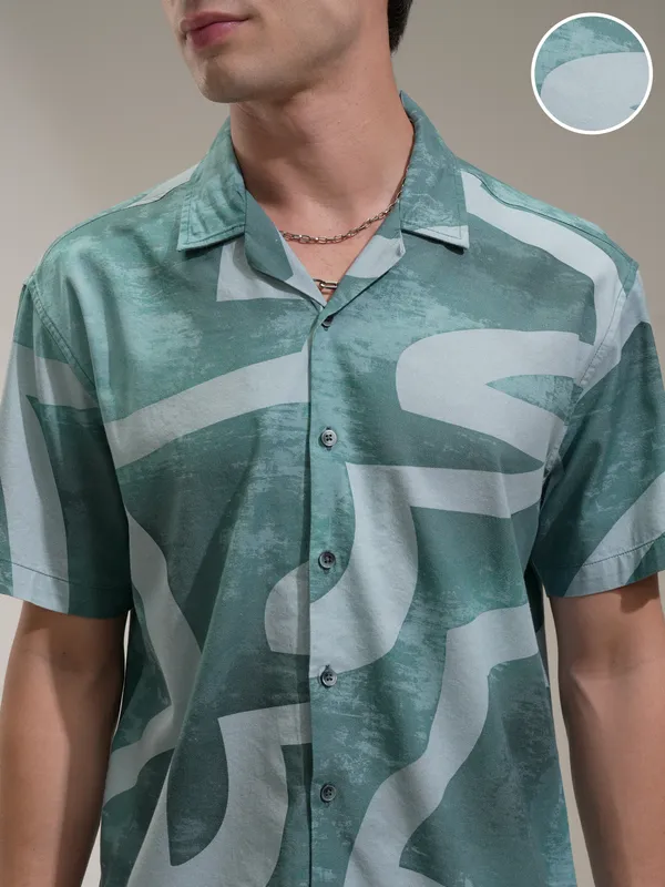 Locomotive Men Turquoise Printed Relaxed Fit Casual Shirt