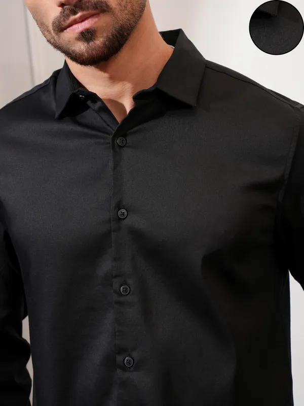 Locomotive Men Black Solid Slim Fit Casual Shirt