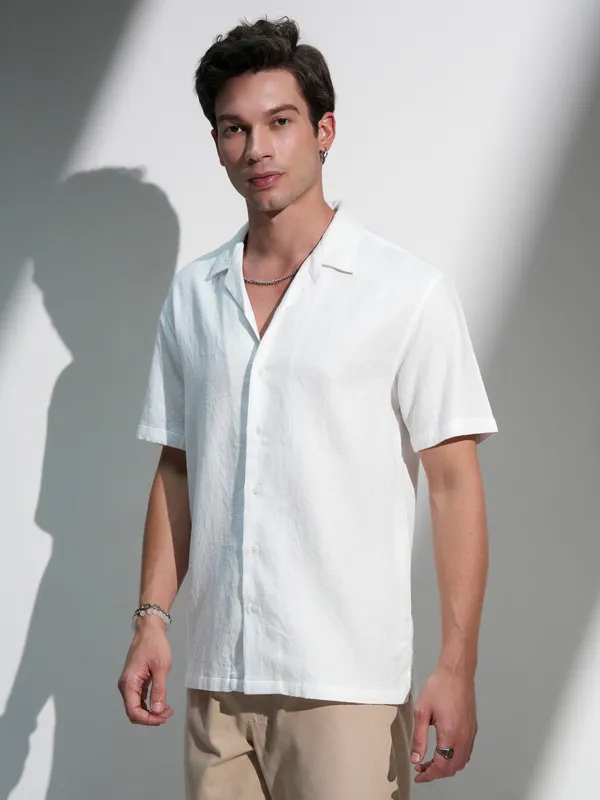 Locomotive Men White Textured Relaxed Fit Casual Shirt
