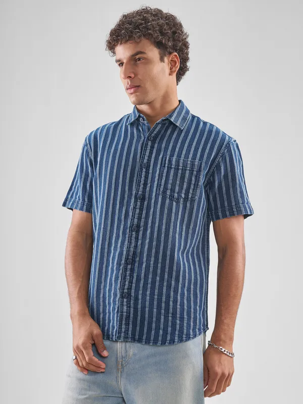 Men Relaxed Fit Casual Shirt