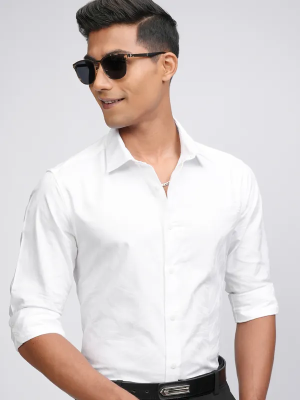 Locomotive Men White Self Design Slim Fit Casual Shirt
