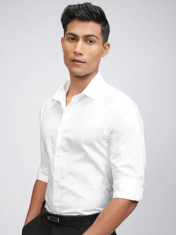 Locomotive Men White Self Design Slim Fit Casual Shirt