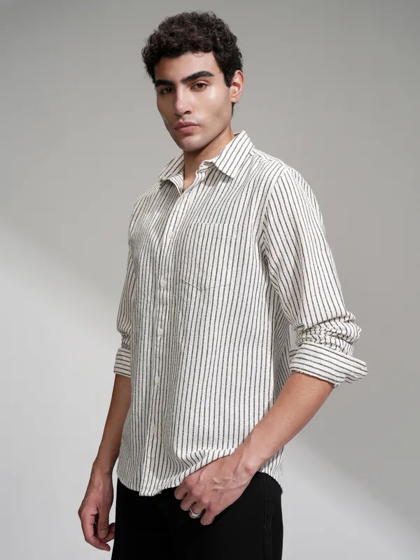 Locomotive Men Cream Striped Slim Fit Casual Shirt