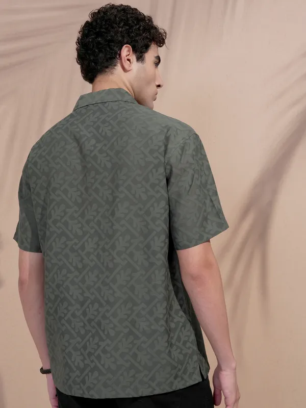 Locomotive Men Olive Self Design Relaxed Fit Casual Shirt