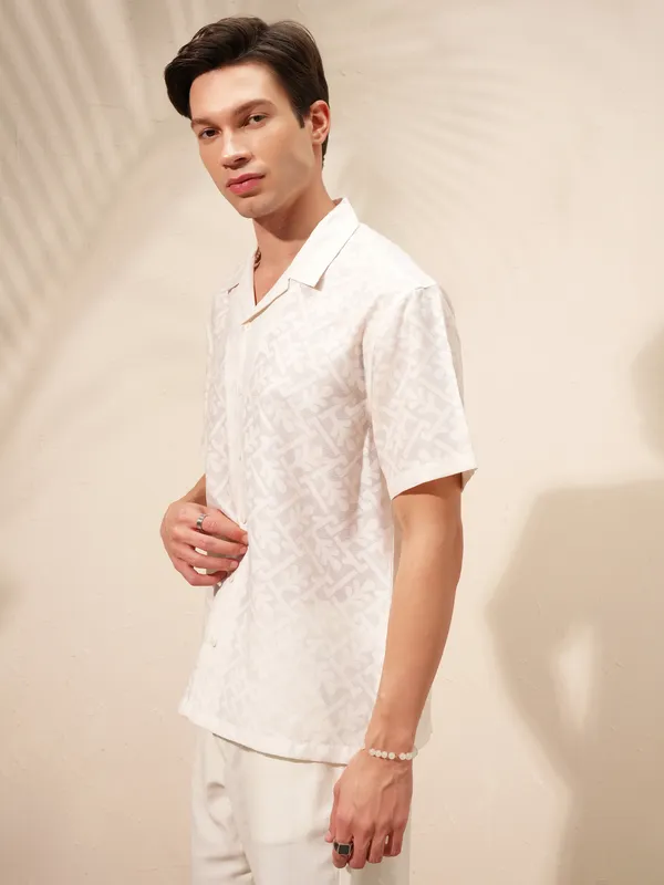 Locomotive Men White Self Design Relaxed Fit Casual Shirt