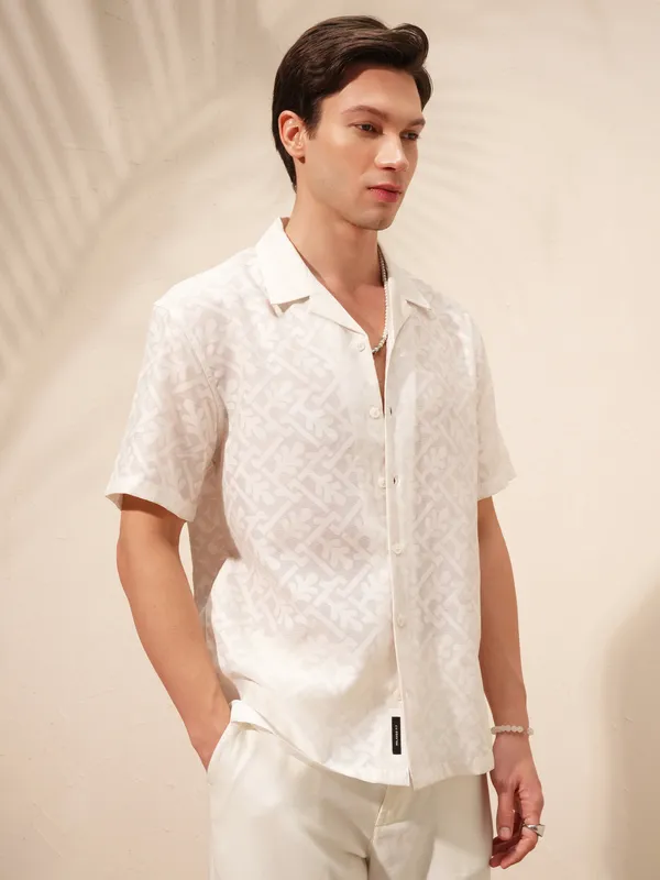 Locomotive Men White Self Design Relaxed Fit Casual Shirt