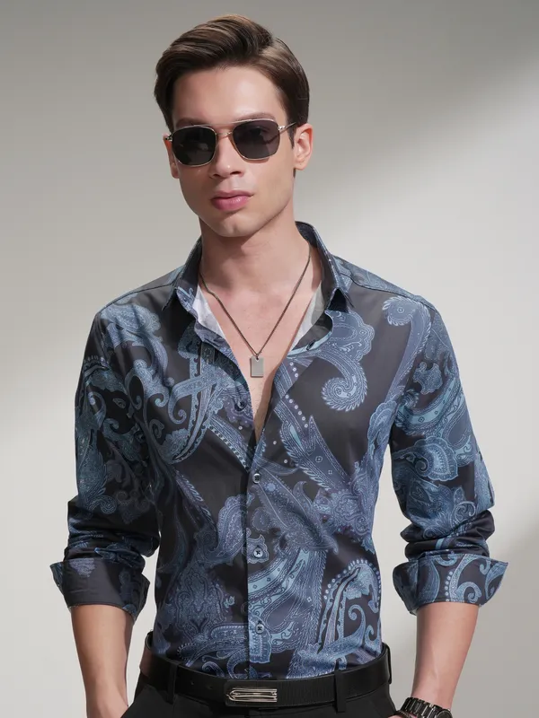 Locomotive Men Navy Blue Printed Relaxed Fit Casual Shirt