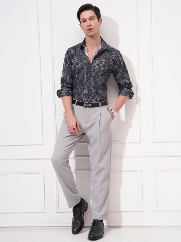 Locomotive Men Navy Blue Printed Slim Fit Casual Shirt