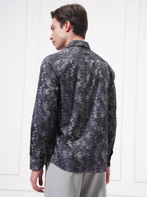 Locomotive Men Navy Blue Printed Slim Fit Casual Shirt